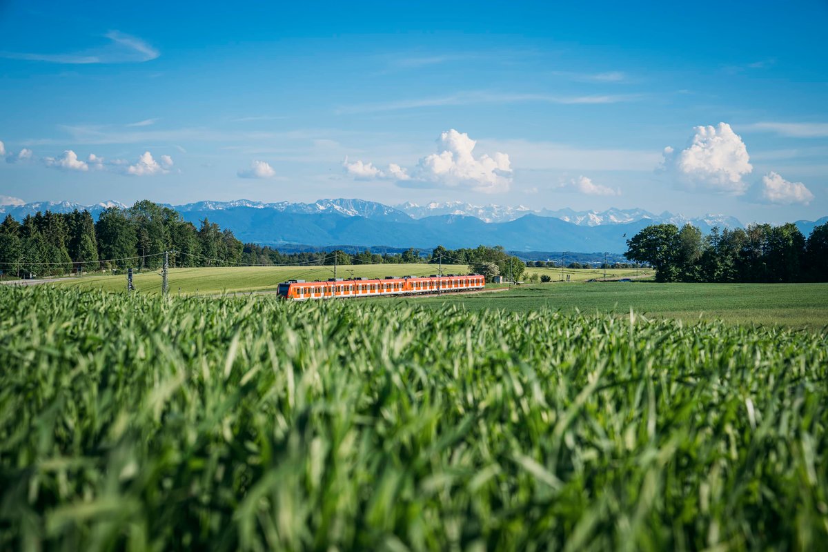 S-Bahn München im Alpenvorland bei Schäftlarn