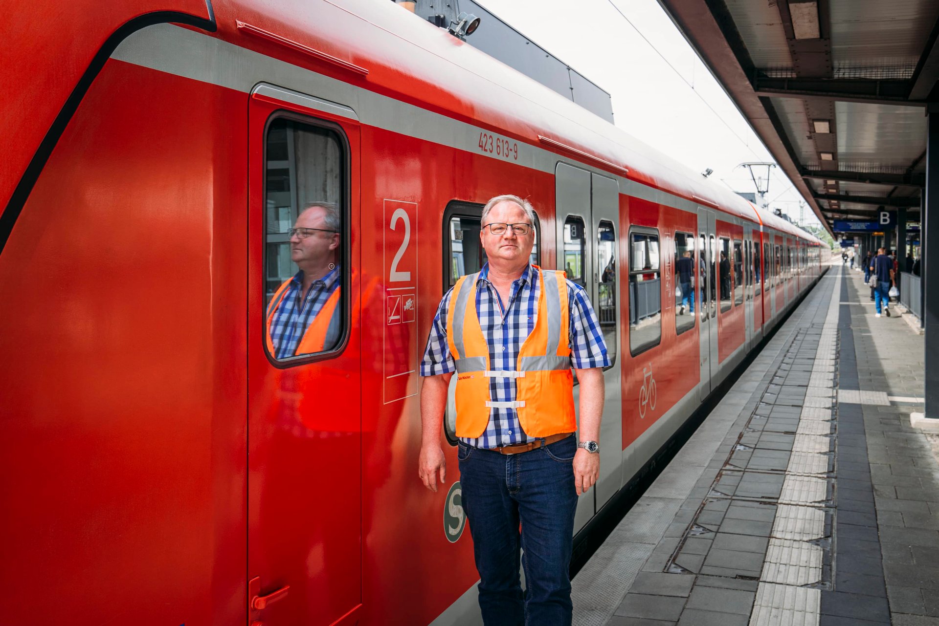 Mitarbeitender der S-Bahn München